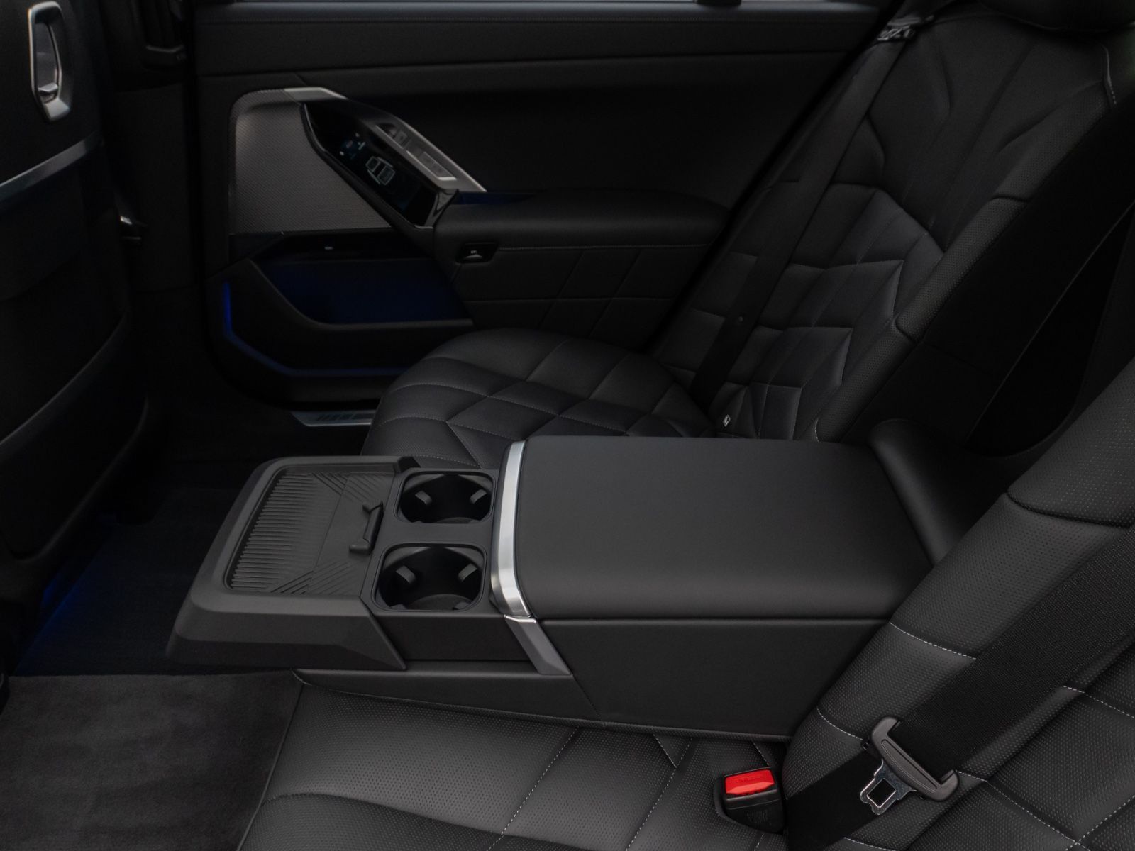 Fahrzeugabbildung BMW i7 xD60 M-Sport HUD Pano 360°Massage ACC Soft 21