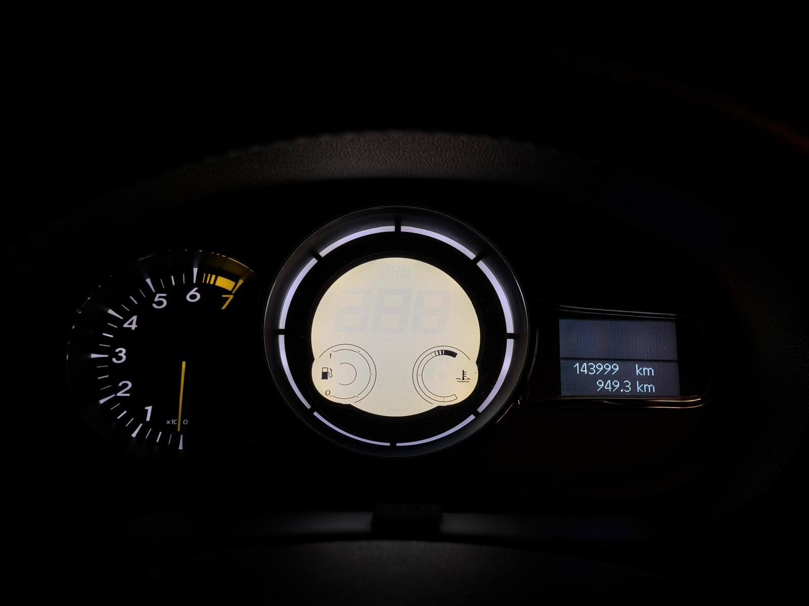Renault Megane 2011 — photo 21
