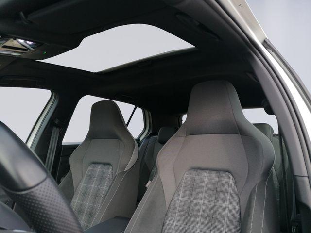 Golf VIII GTD DSG KAMERA+PANO+STHZ