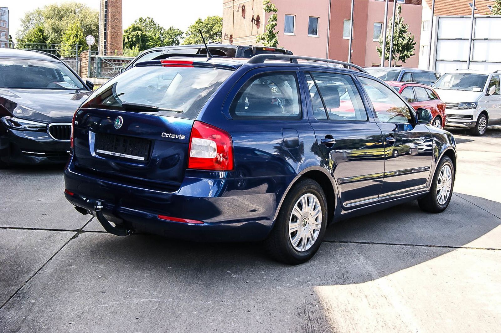 Fahrzeugabbildung SKODA Octavia Combi 1.4TSI DSG ANHZV PDC SIHZG Ambient