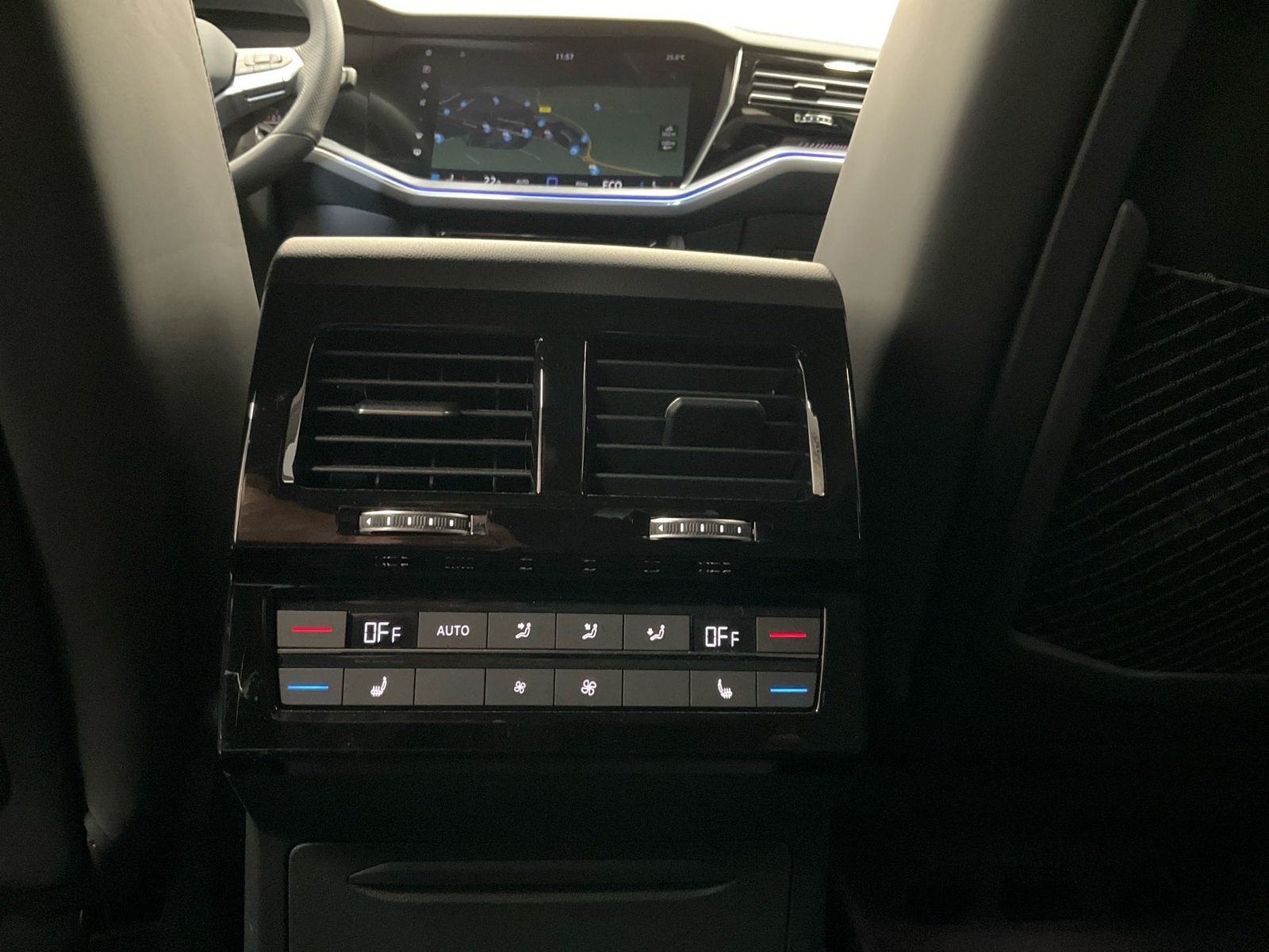 Volkswagen Touareg - Bild 17