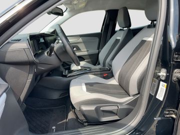 Fotografie des Opel Mokka Mokka-e Elegance Kamera LED Sitz-/Lenkradhzg.