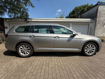 Volkswagen Passat Variant - 8