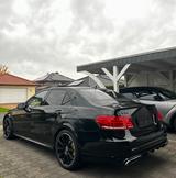 Mercedes-Benz E 63 AMG*Keyless*Cam*Memory*Leder - Mercedes-Benz E 63 AMG aus 2010