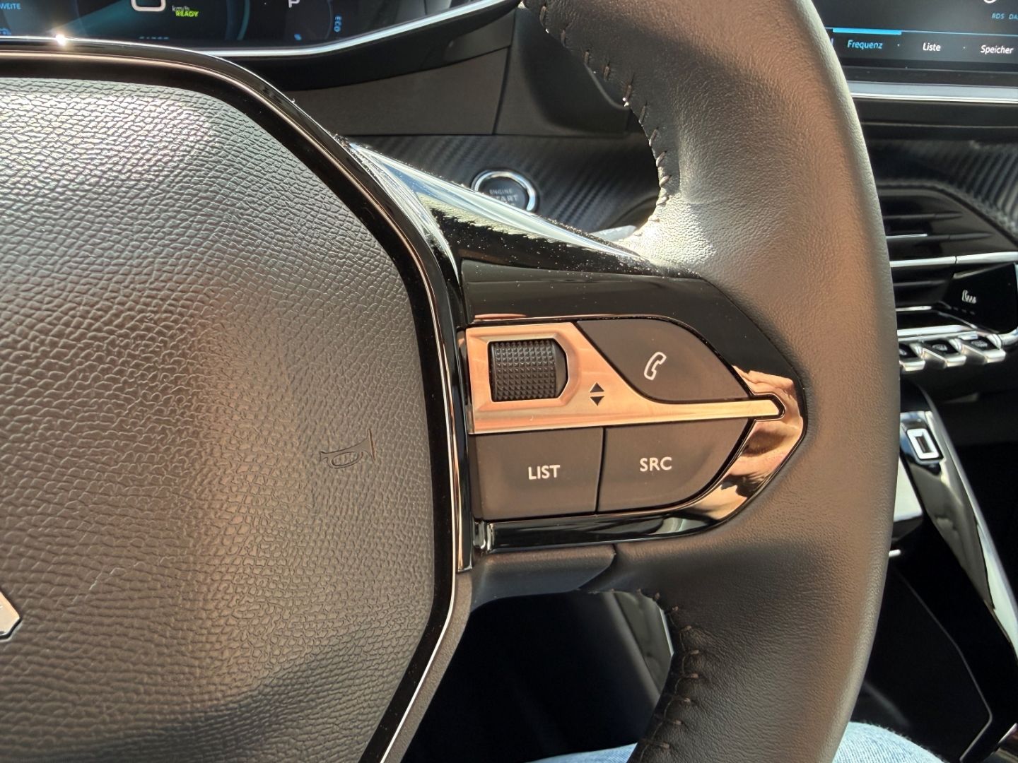 Fahrzeugabbildung Peugeot 208 -e Allure Pack SHZ+Kamera+11KW Schnelllader