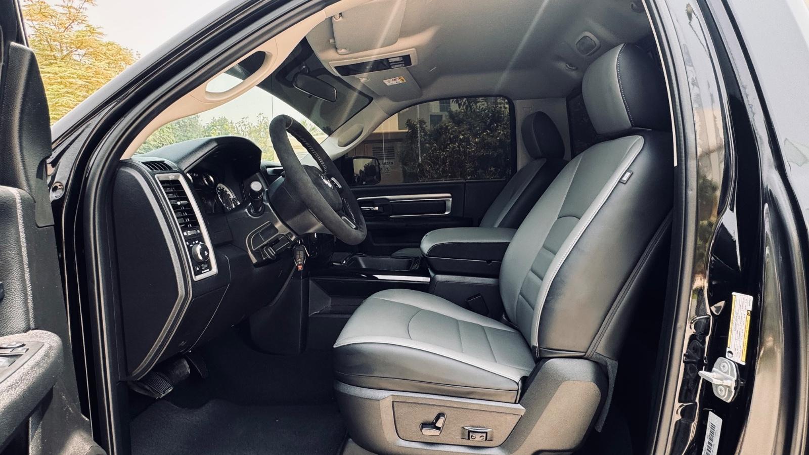 Dodge 5.7*V8*4X4*SINGLE*RAMBOX*CLEAN-CARFAX*AHK*NAVI*