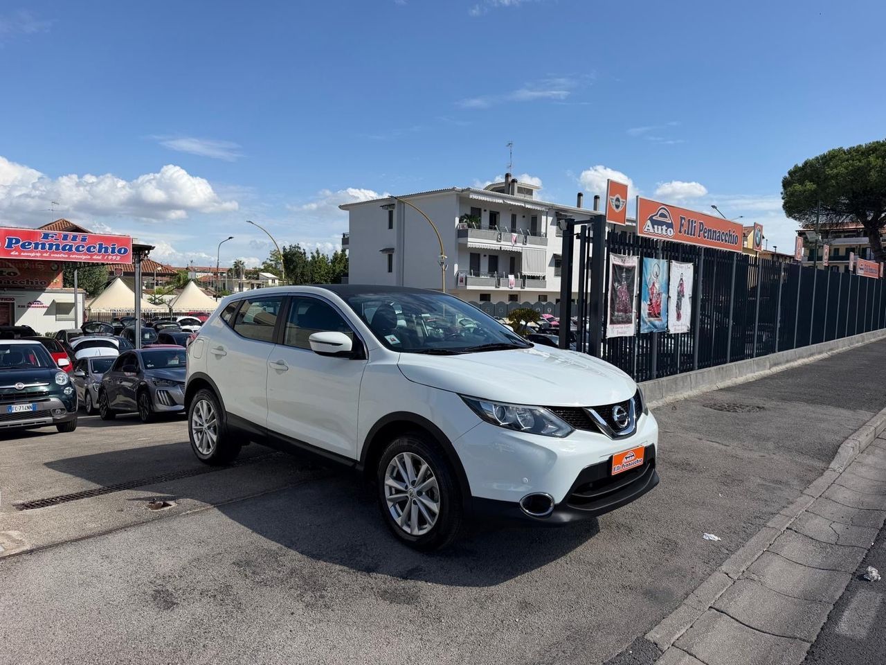 Nissan Qashqai - 1