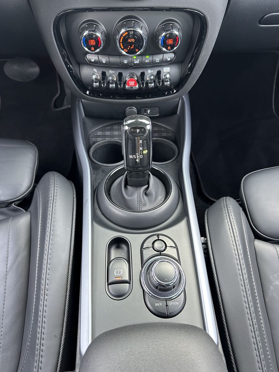 Fahrzeugabbildung MINI Cooper S Clubman Aut. NAV+LED+AHK+H&K+KAMERA+PP