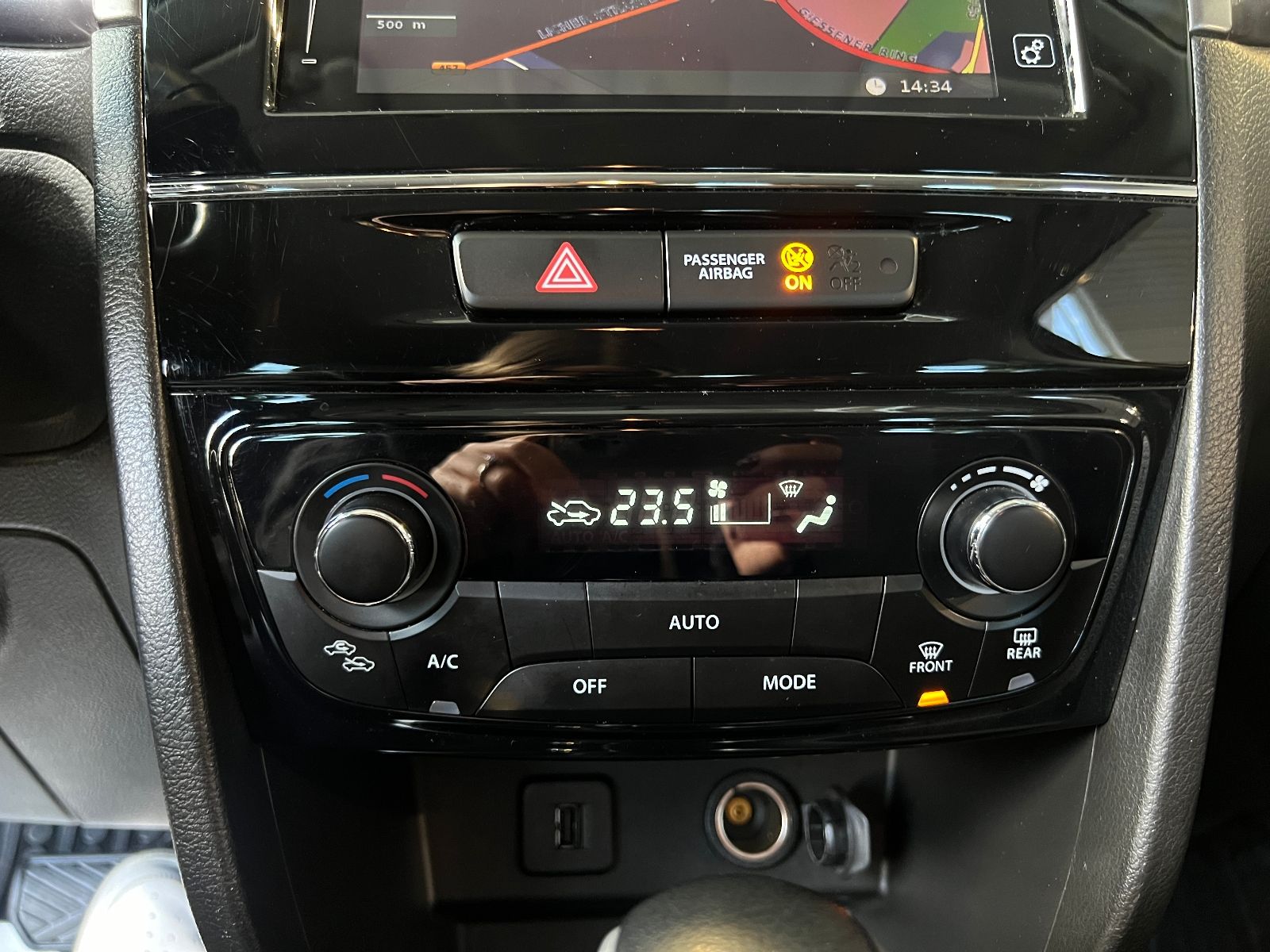 Fahrzeugabbildung Suzuki Vitara 1.4 S 4x2 LED NAV SHZ RFK ALU