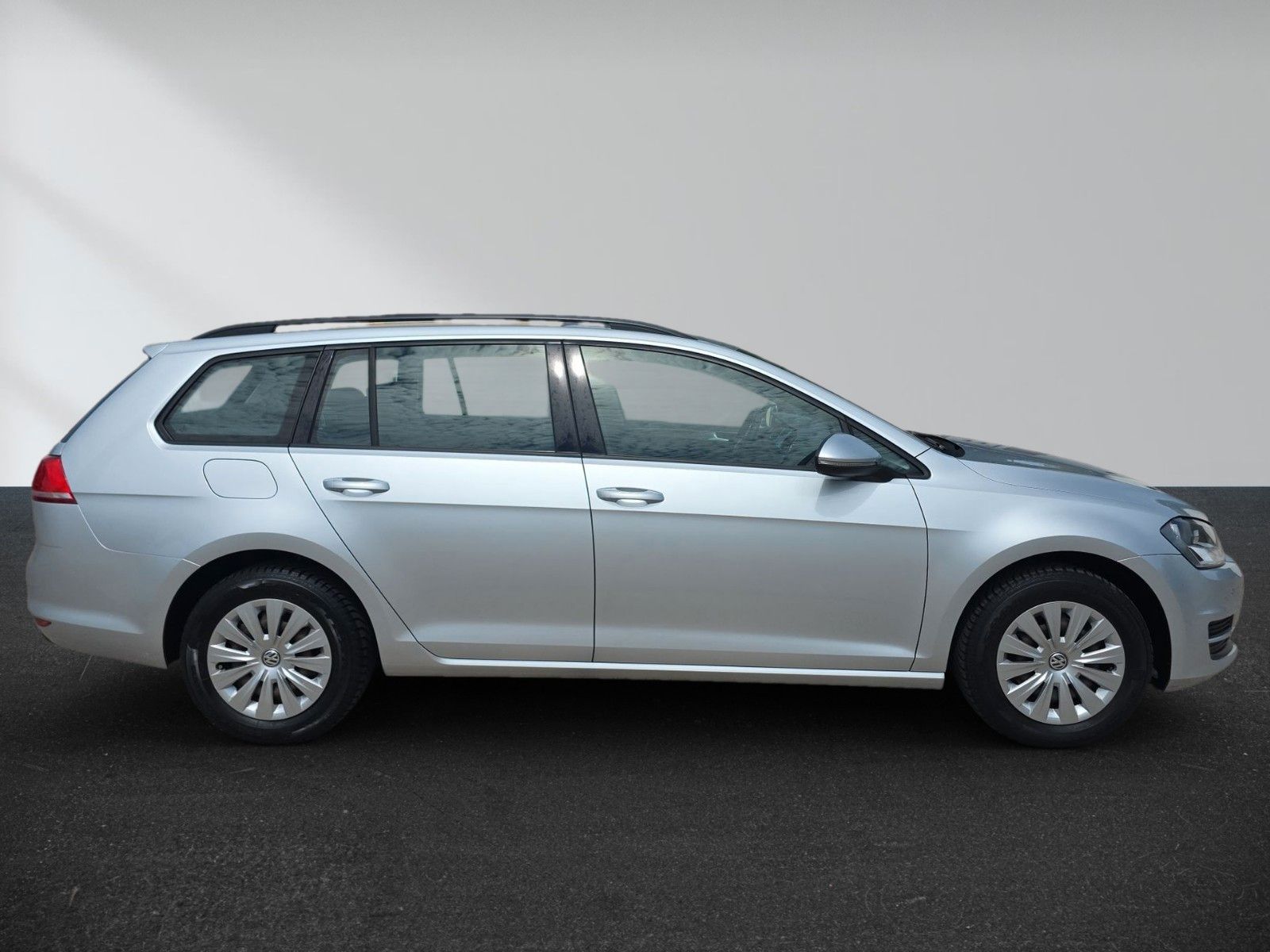 Volkswagen Golf VII Variant Trendline BMT – Bild 3