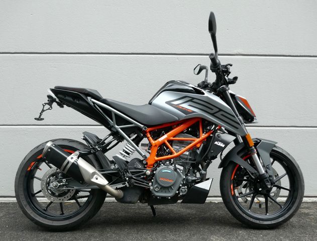 KTM Duke 125