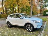 MG ZS 50,3 kWh Luxury Luxury - MG ZS von privat