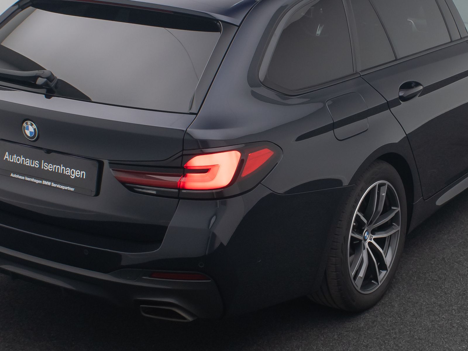 Fahrzeugabbildung BMW 530d M Sport 4xKlima HUD DAB Kamera Laser 18Zoll