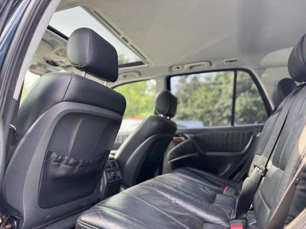 Mercedes-Benz ML 320