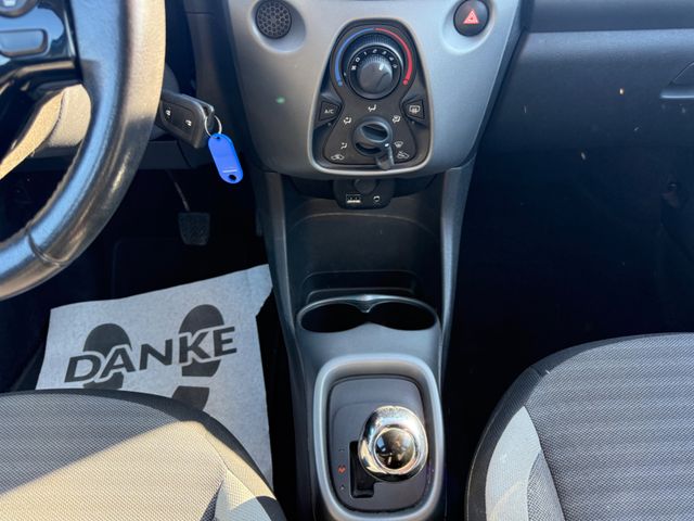 Toyota Aygo x-play club