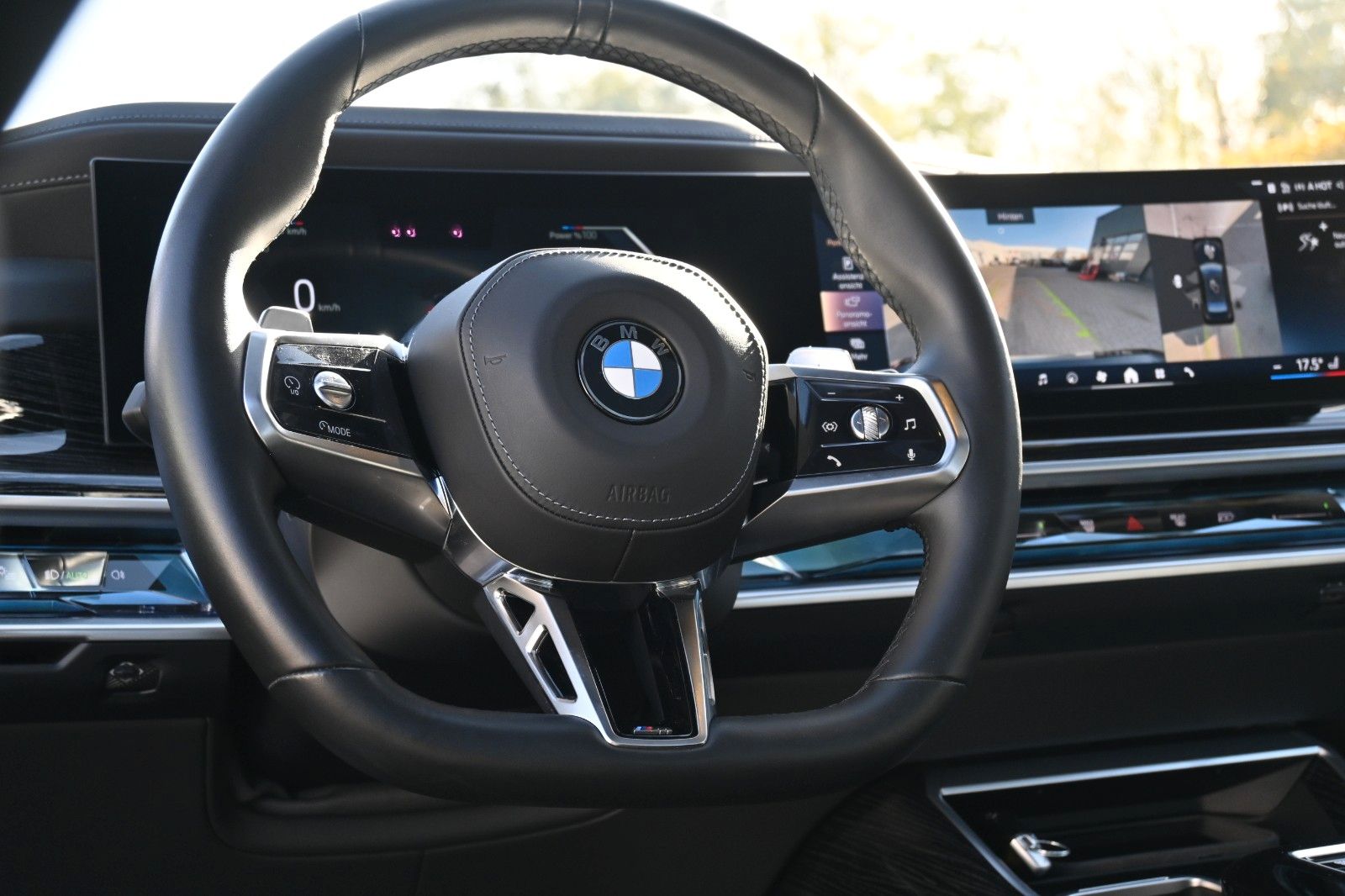 Fahrzeugabbildung BMW 740 d xDrive M Sport*PANO*Shadow*MIETKAUF