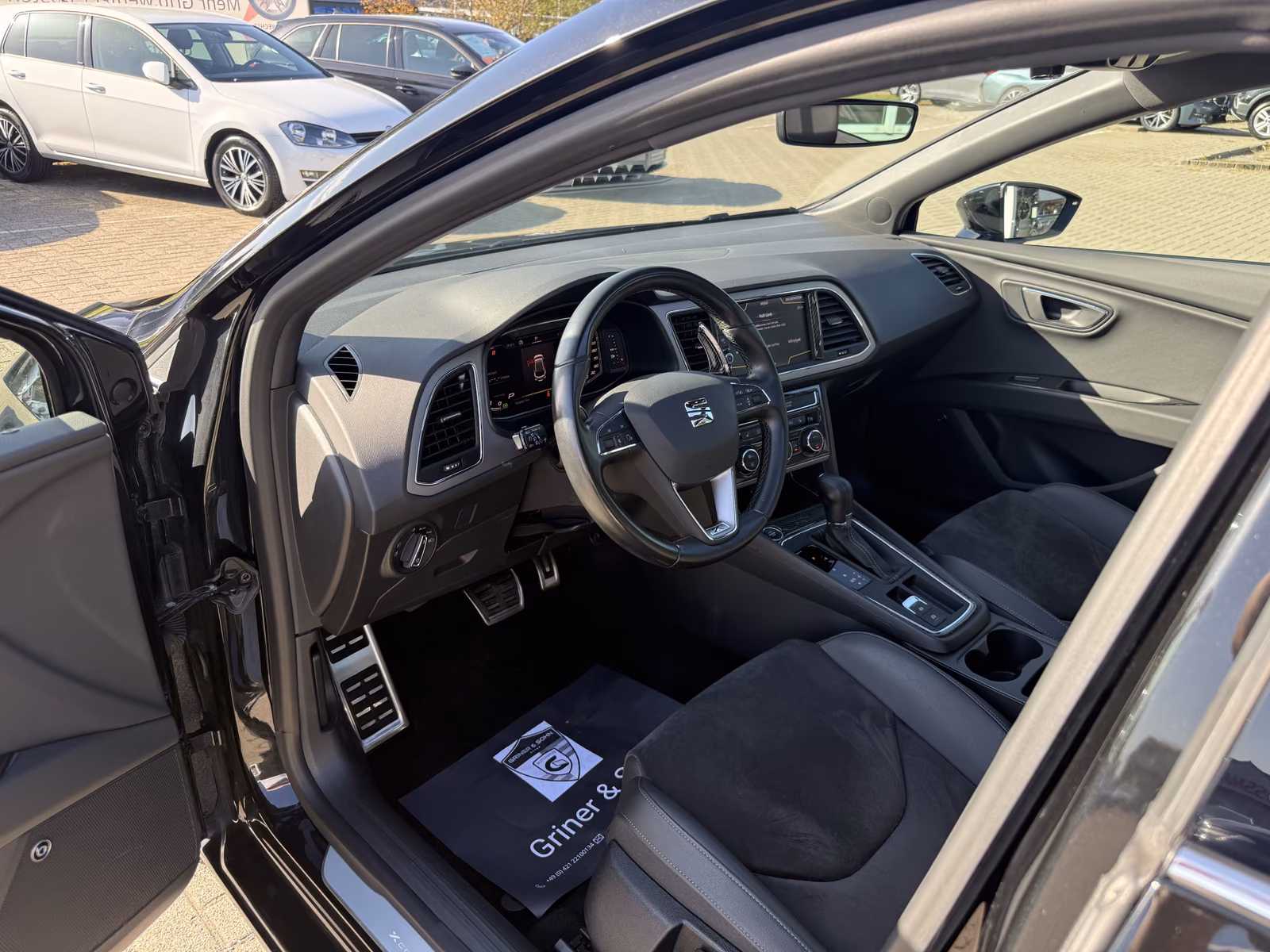 SEAT Leon Xcellencen,Virtual,Pano,R-Kamera,AHK,Beats, миниатюра 16