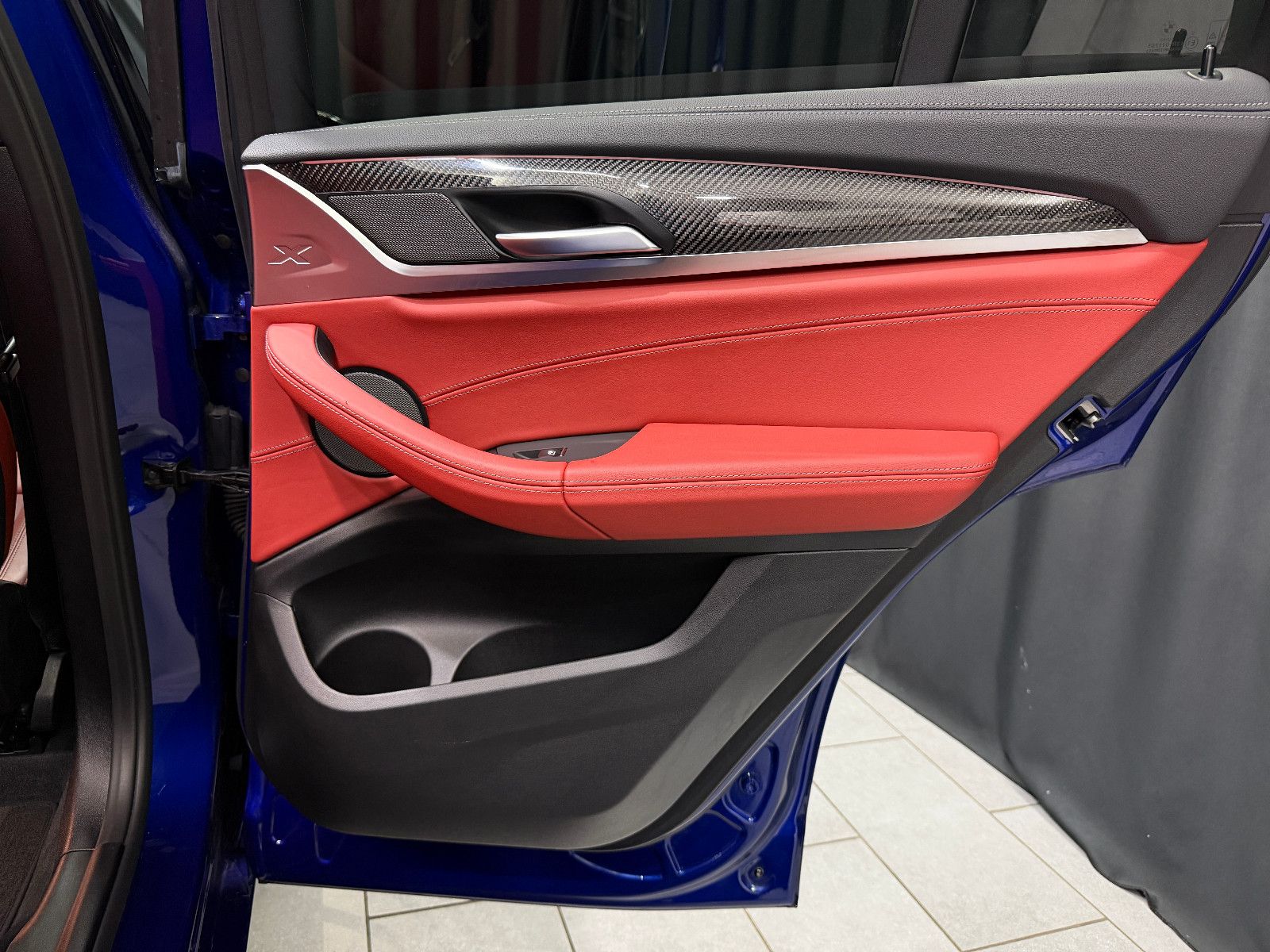 Fahrzeugabbildung BMW X4 M Competition |CARBON|H/K|LASER|HuD