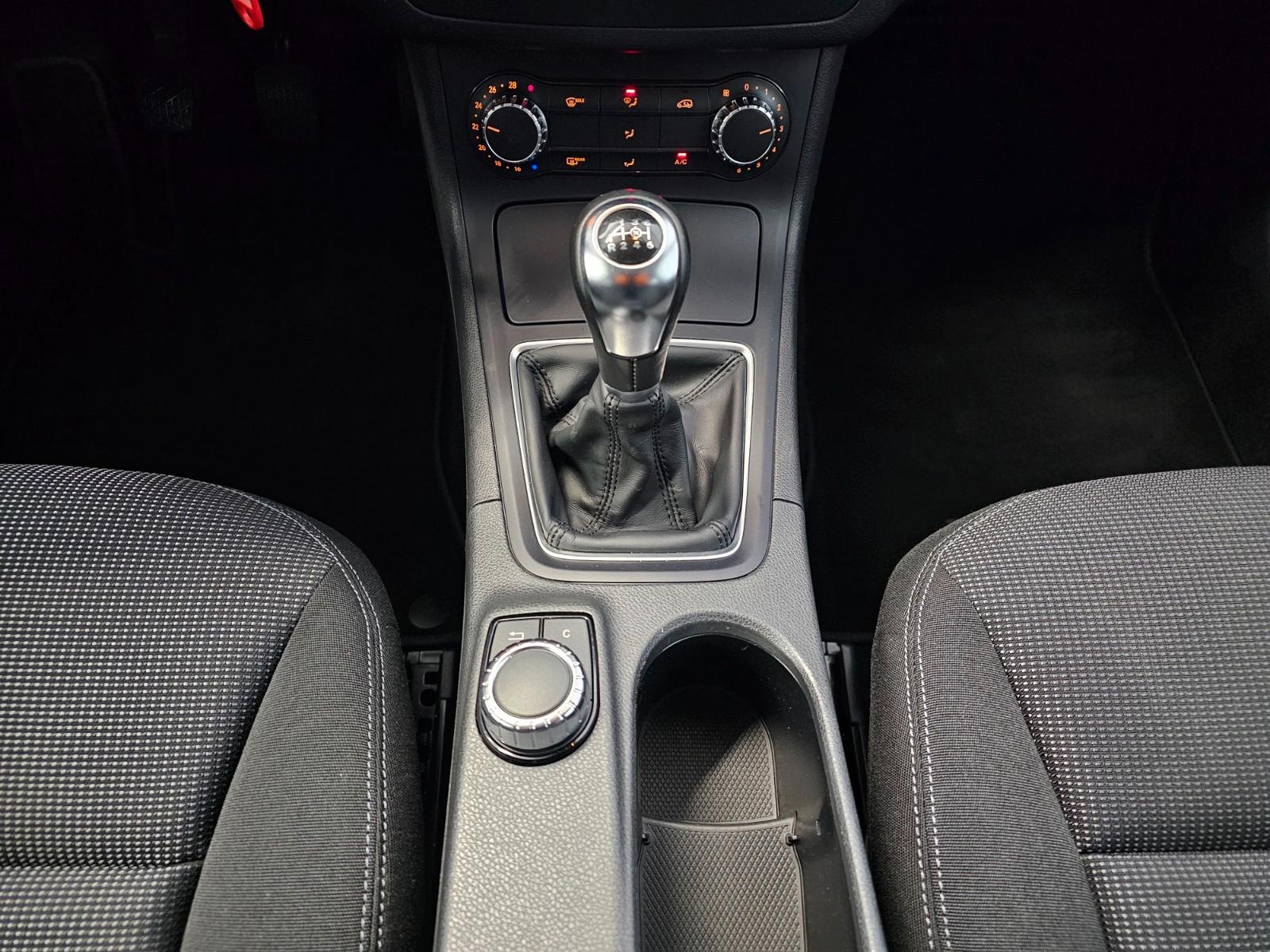 Mercedes-Benz B 180 + Navigation/4Season/SH/Klima/2.Hand