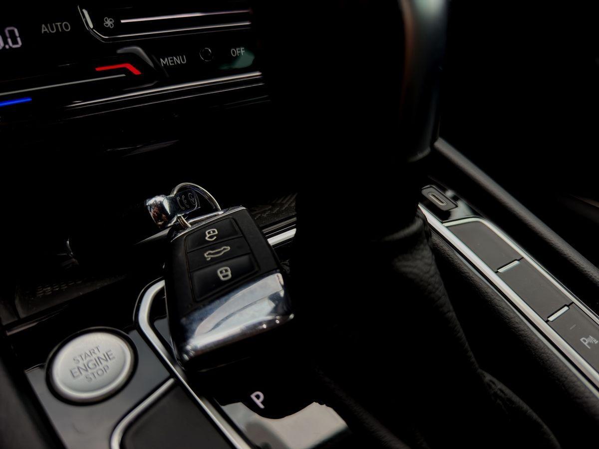 Volkswagen Passat Elegance 2.0 TDI DSG Matrix AHK, миниатюра 21