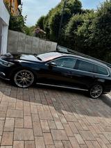 Volkswagen Passat B8 R-Line | EZ 2017 | To... - VW Passat Gebrauchtwagen in Hagen