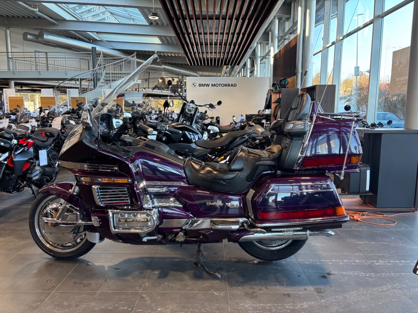 Fahrzeugabbildung Honda GL 1500 SE viel Zubehör