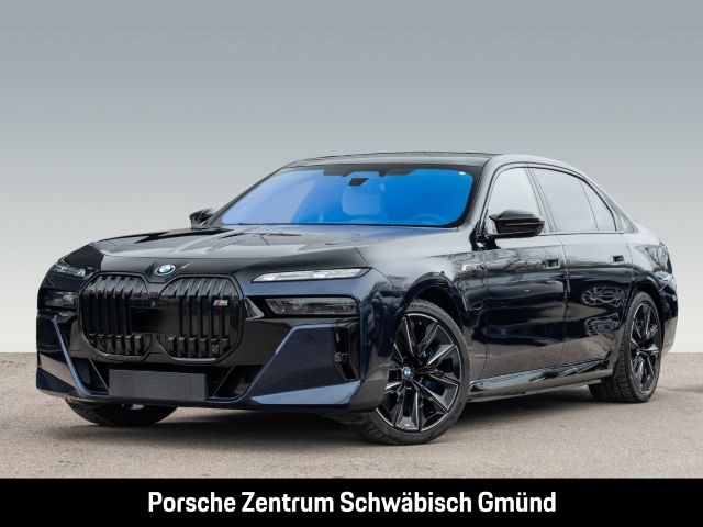 BMW M760 e xDrive Lim EU6d Park-Assistent