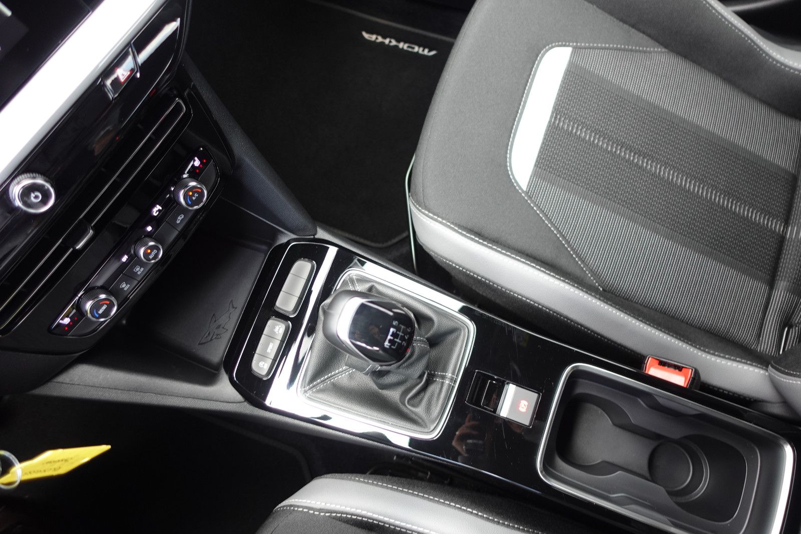 Fahrzeugabbildung Opel Mokka GS 1.2T,Sitzhzg,Kamera,Allwetter,LED,DAB+