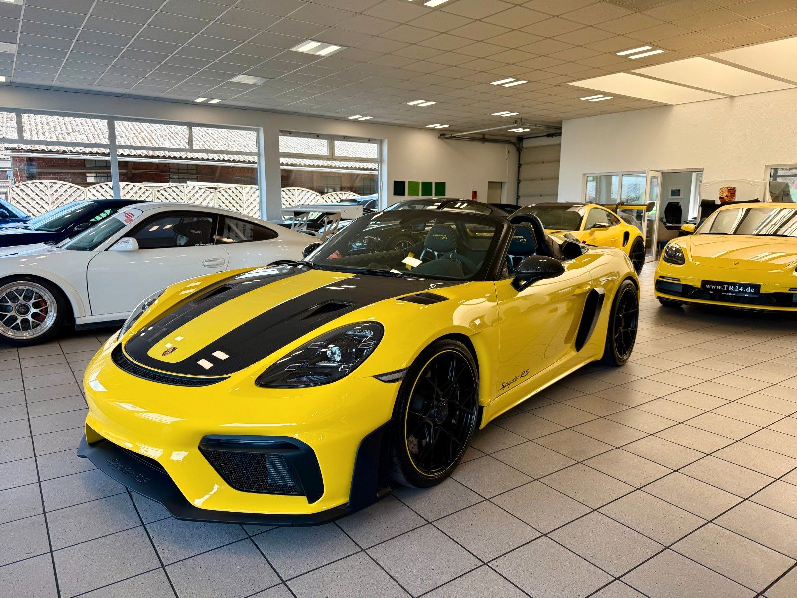 Fahrzeugabbildung Porsche 718 Boxster Spyder RS WEISSACH/Lift/Carbon/BOSE