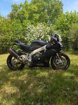 Aprilia RSV 4 Euro 3 - Akra ESD - wenig KM Top Zustand  - APRILIA MOTORRAD