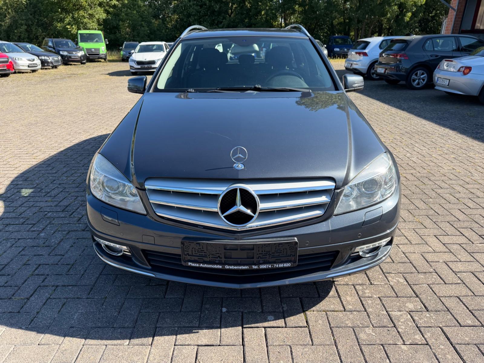Mercedes-Benz C220 2010 — rear view