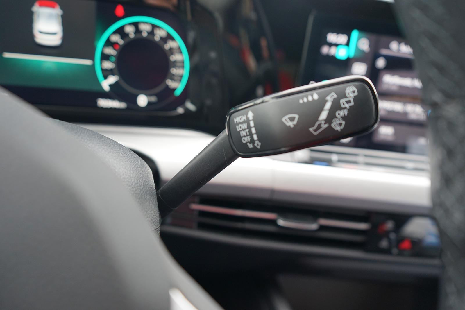 Volkswagen Golf VIII 1.5 eTSI DSG Style LED Navi HarmanKard, миниатюра 24