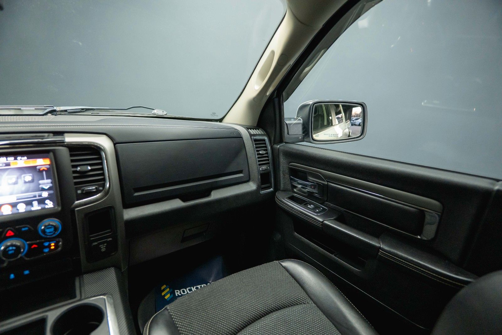 Fahrzeugabbildung Dodge RAM 5.7 V8 HEMI 4x4 Offroad Sport LONGBED *LPG*