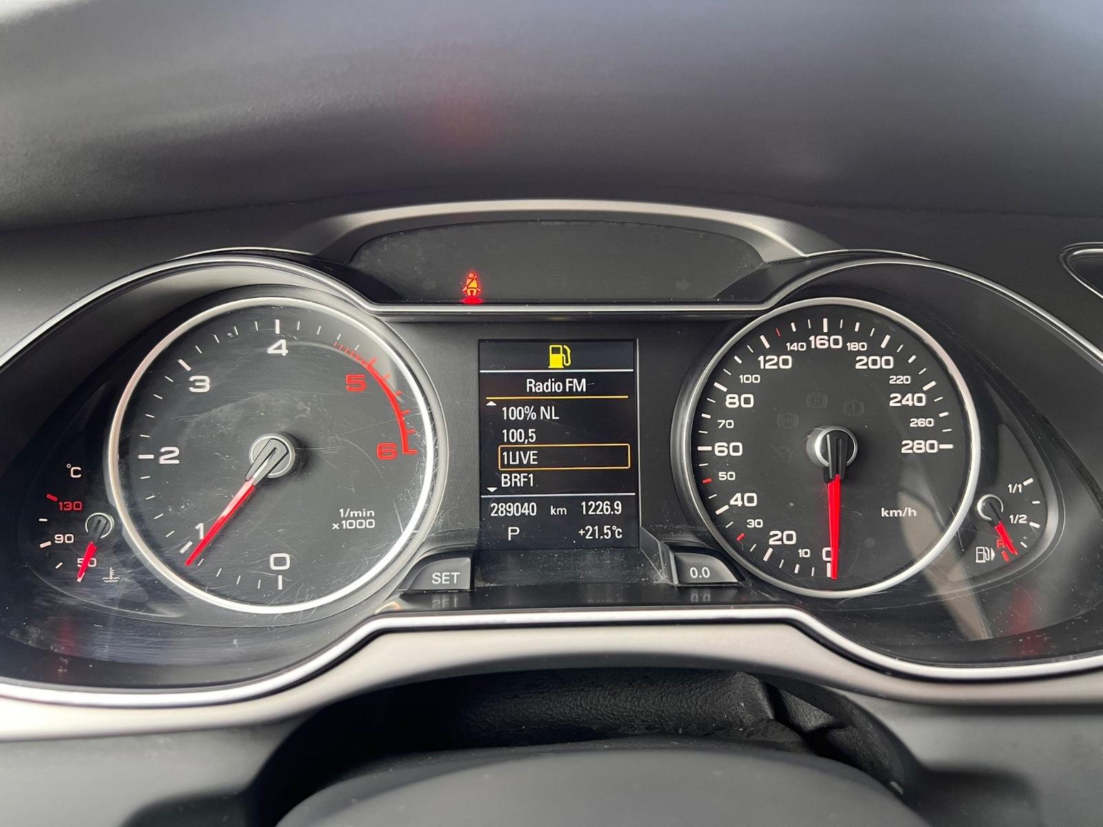 Audi A4 2014 — photo 9