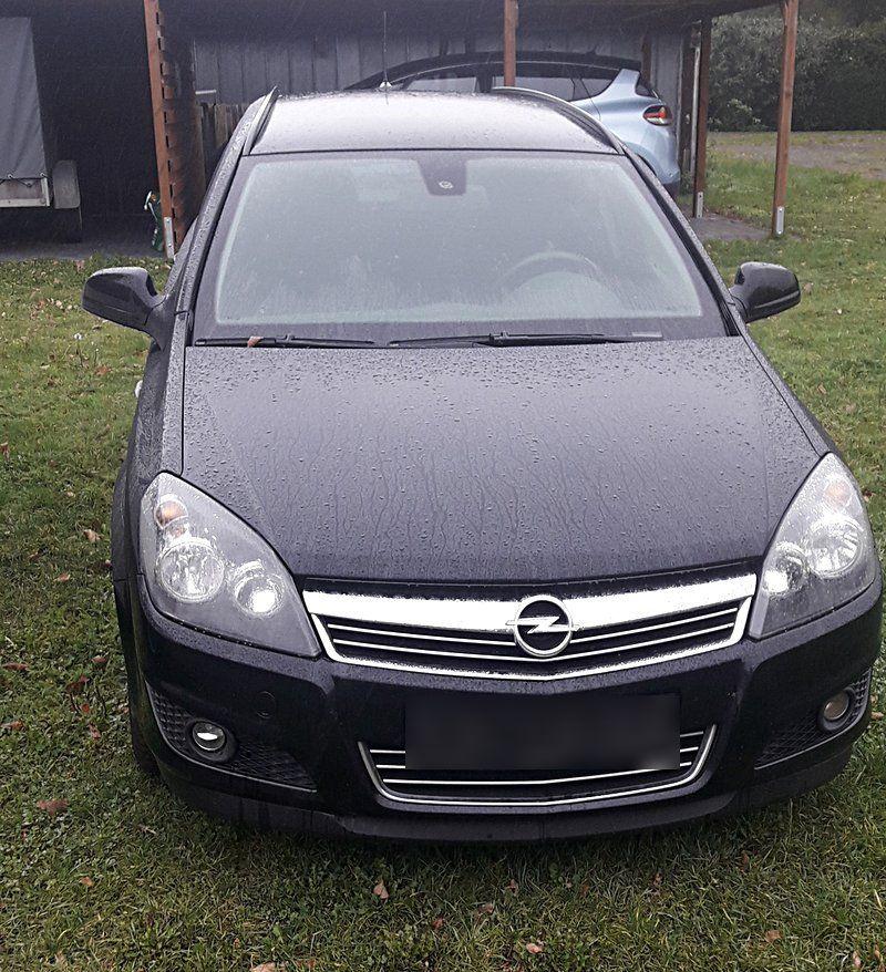 Opel Astra 2010 — photo 5