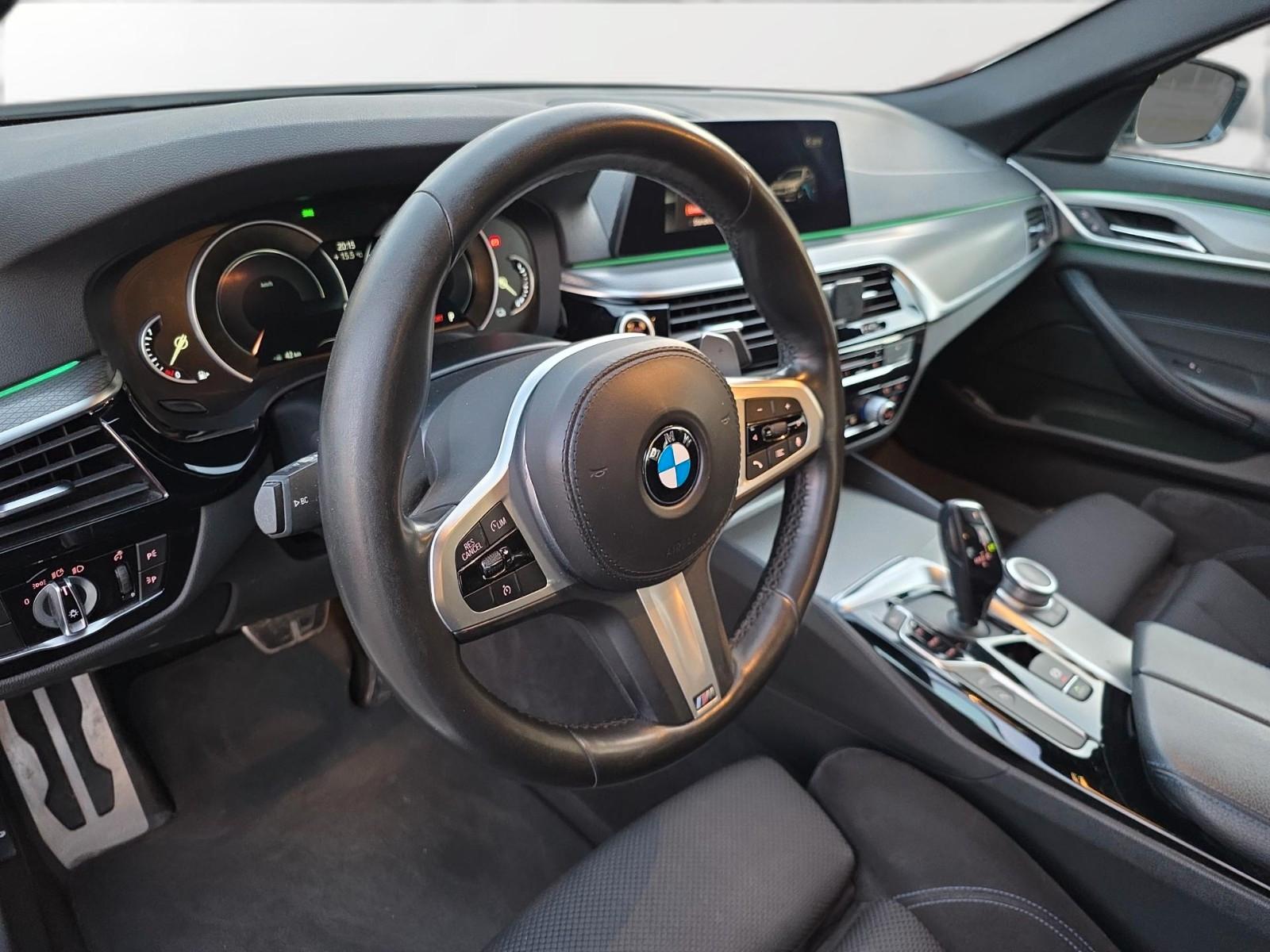 BMW 530e i Performance M Paket +8 Fach bereift+
