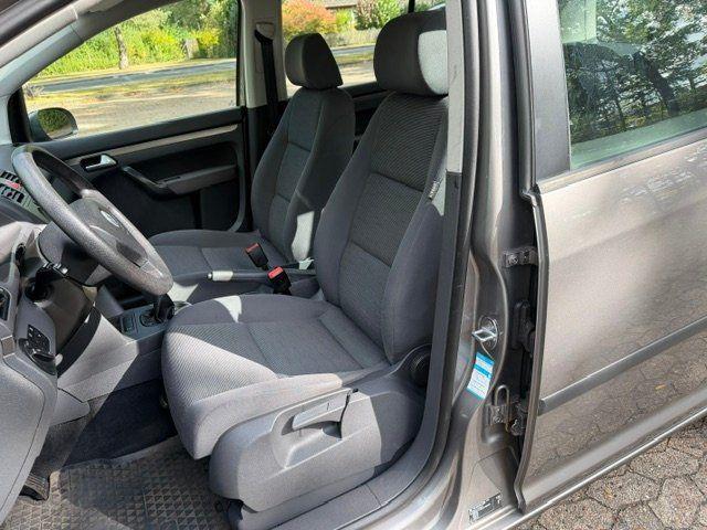 Volkswagen Touran 2009 — photo 9