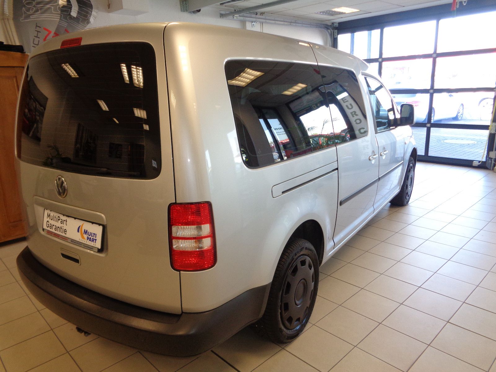 Fahrzeugabbildung Volkswagen Caddy Maxi / KLIMA / 7 SITZE / TÜV 06.2026