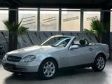 Mercedes-Benz SLK 200 * LEDER ZWEIFARBIG*KLIMA*SHZ*ALU*CARPLAY - Mercedes-Benz SLK-Class aus 2000