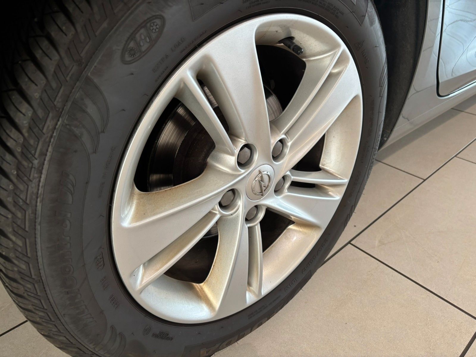 Fahrzeugabbildung Opel Insignia B ST 1.5 INNOVATION NAVI/SHZ/KAMERA/MAT