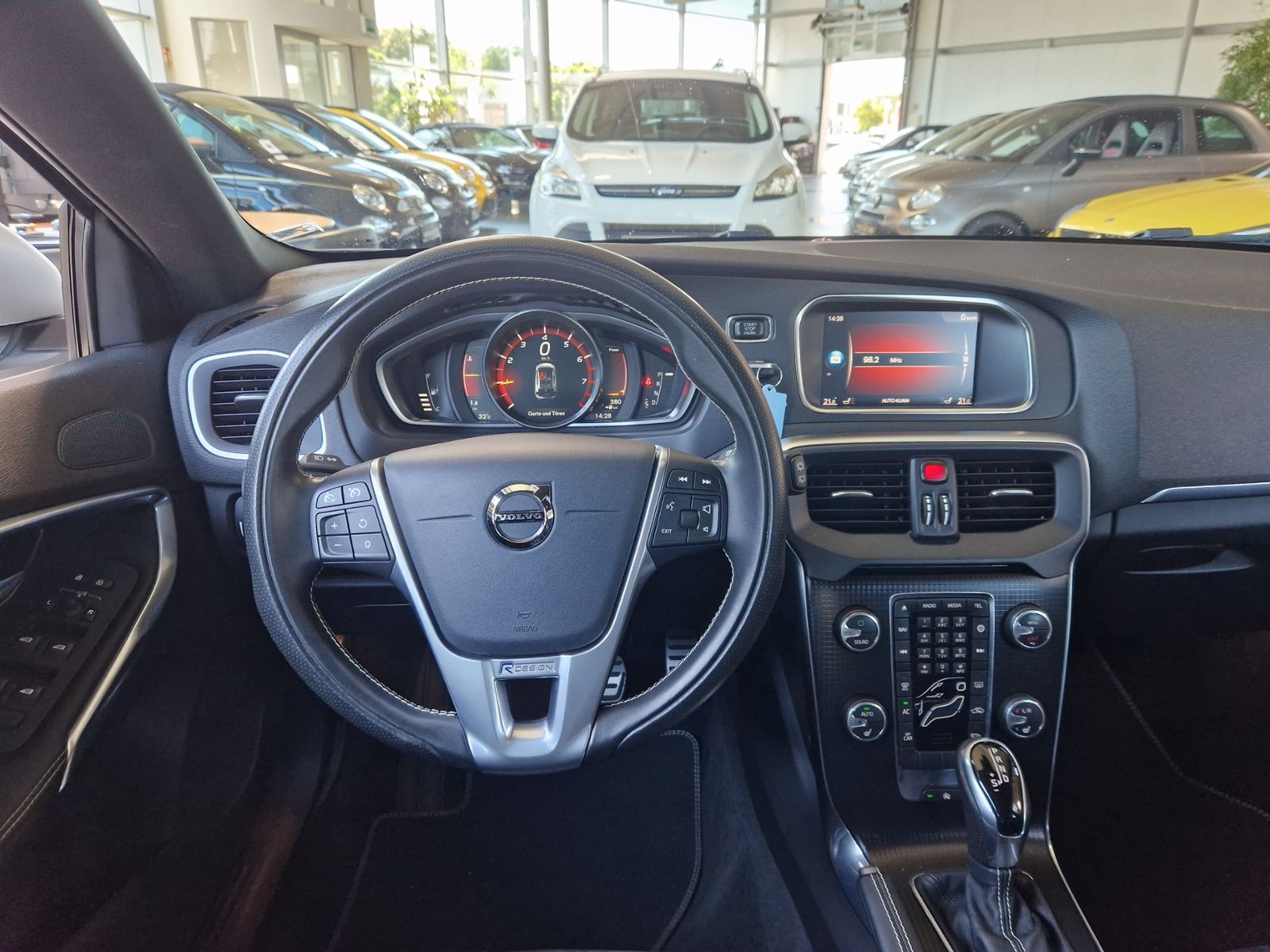 Fahrzeugabbildung Volvo V40 R-Design KLIMA LED NAVI ALU