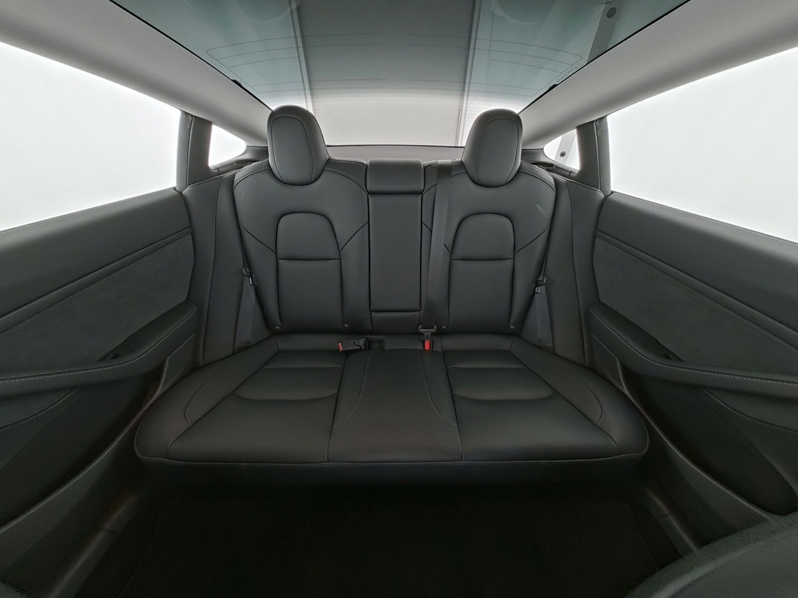 Tesla Model 3 - Bild 17