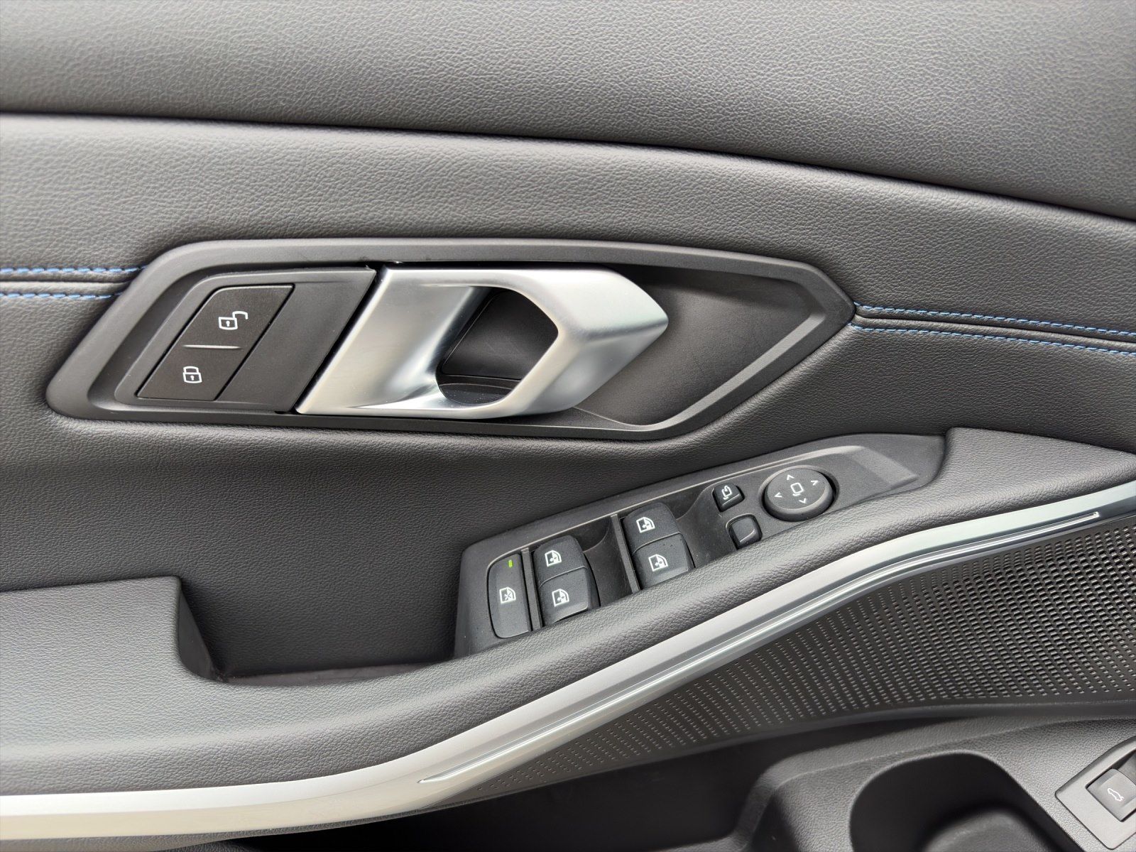 BMW 320 - Bild 11