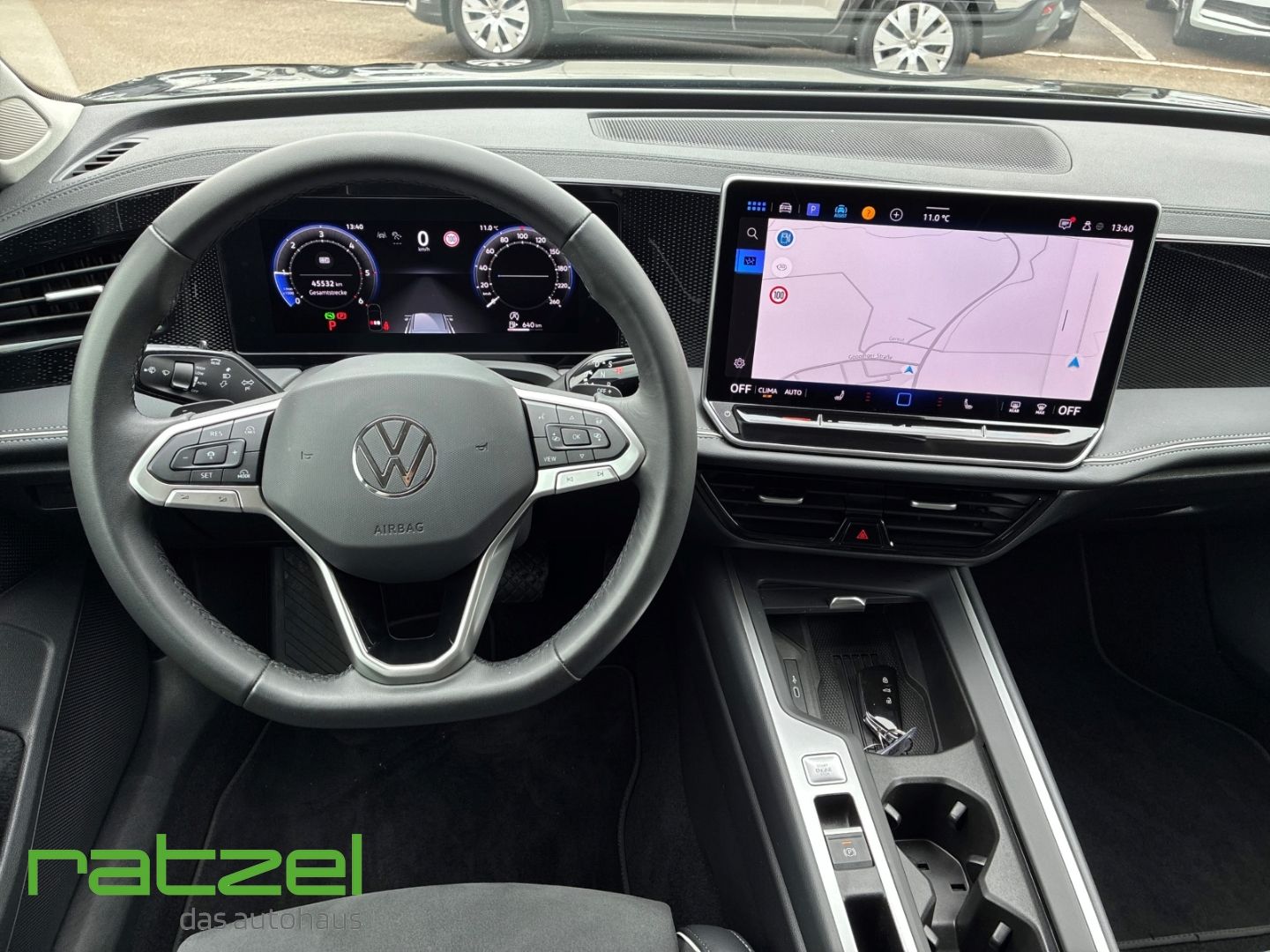 Fahrzeugabbildung Volkswagen Passat Variant 2.0 TDI DSG BUSINESS Navi Kamera