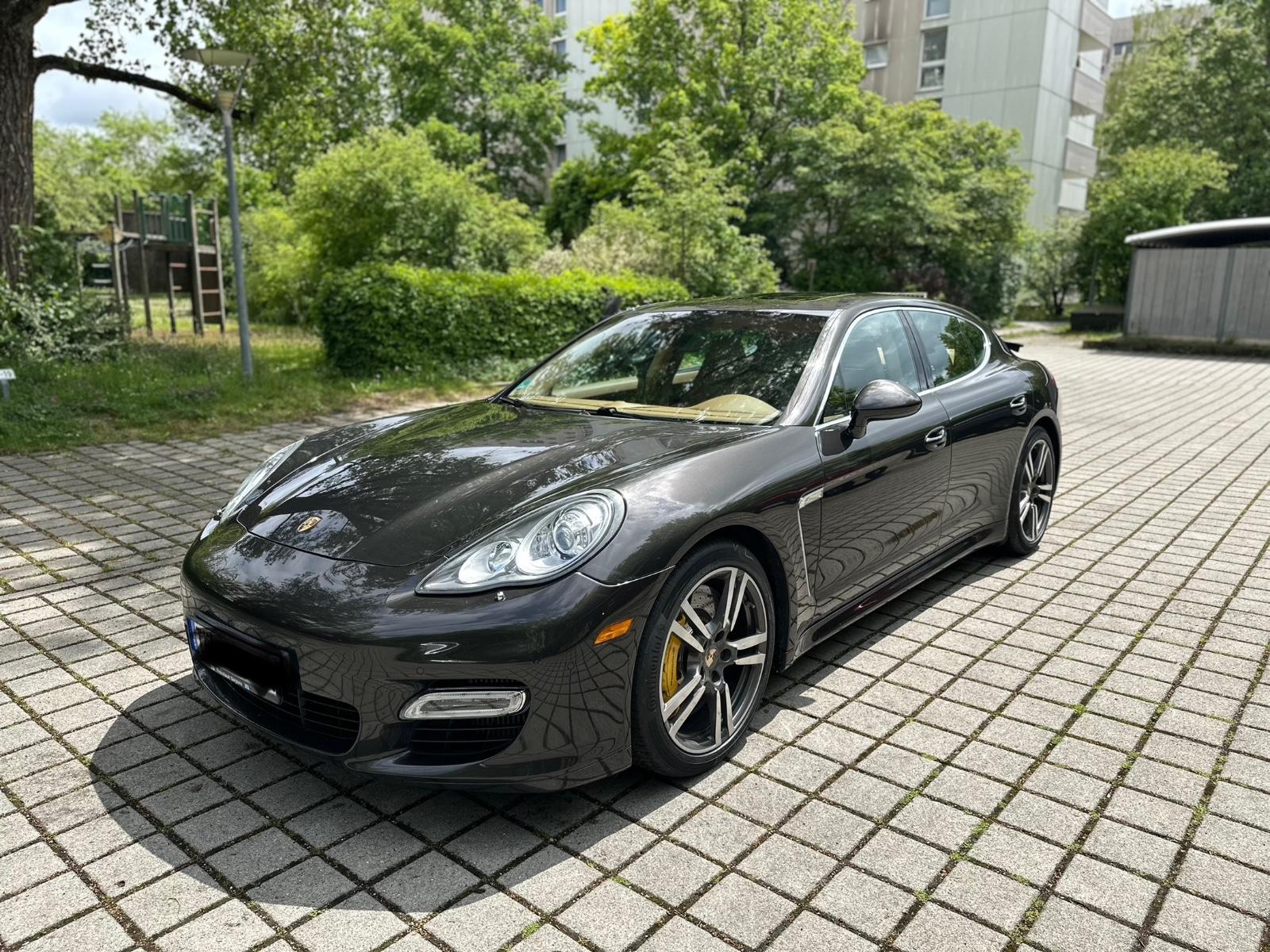 Porsche Panamera Turbo Sport CHRONO Burmester