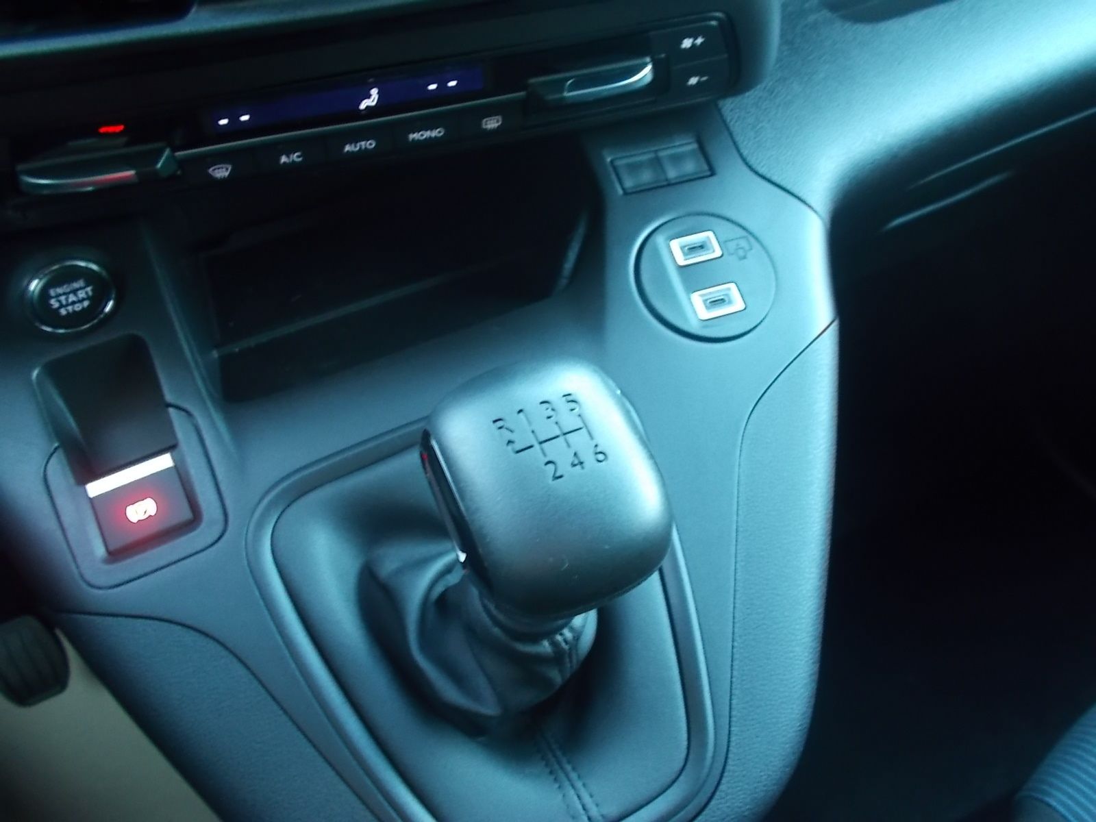 Fahrzeugabbildung Fiat Doblo Kombi L1 1.5 BlueHDi