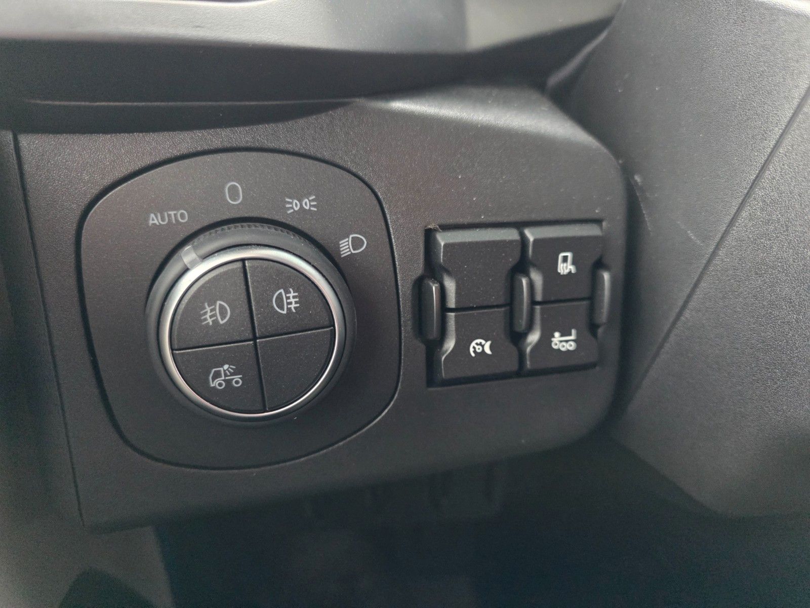 Fahrzeugabbildung Iveco S-Way AS440S50T/P LED Standklima 2 Stück