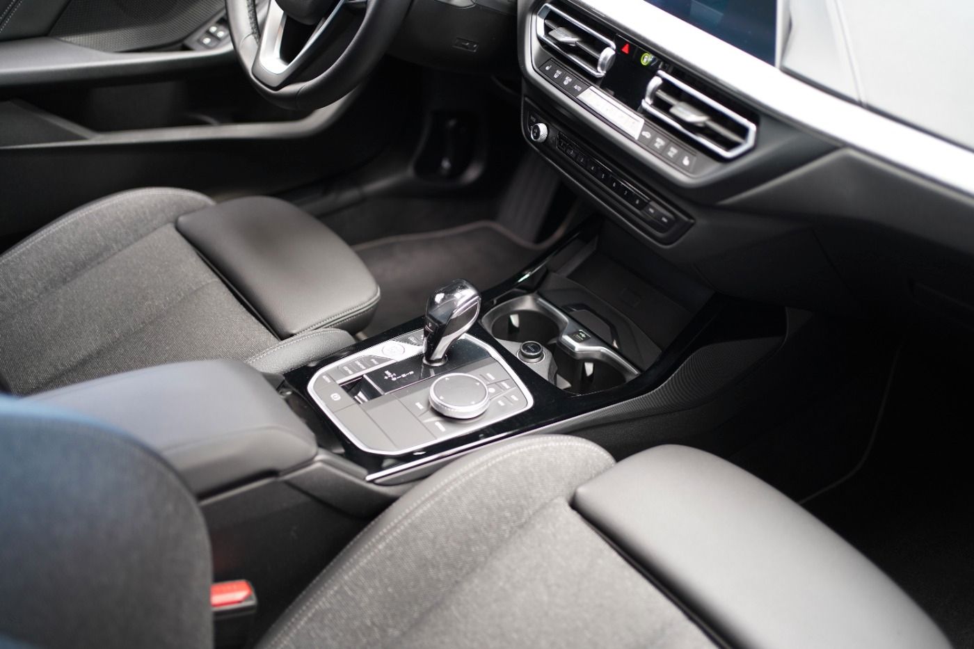 Fahrzeugabbildung BMW 120dA xDrive Sport Line +Fernlichtassis+Klima+PD