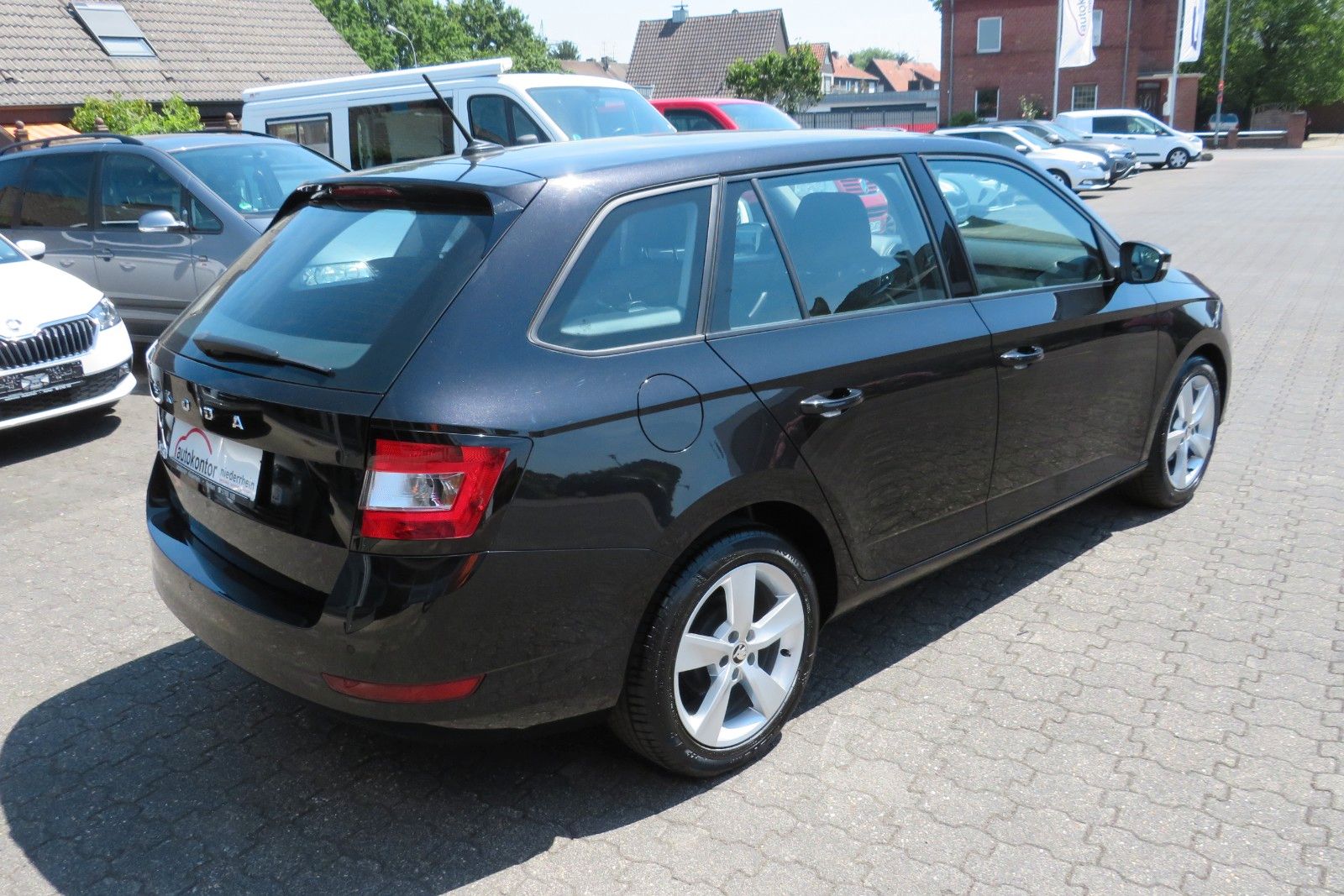 Fahrzeugabbildung SKODA Fabia Combi ALU16`PDC NEBEL APP-CONNECT 1.H
