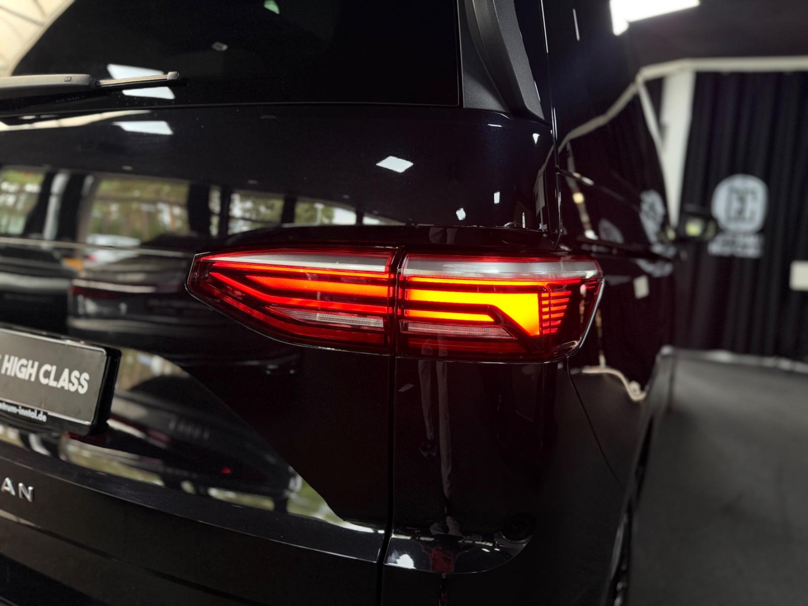 Volkswagen T7 Multivan 1 HAND ERSTBESITZER WERKSFAHRZEUG